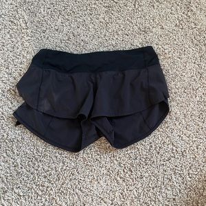 Lululemon black speed ups size 6
